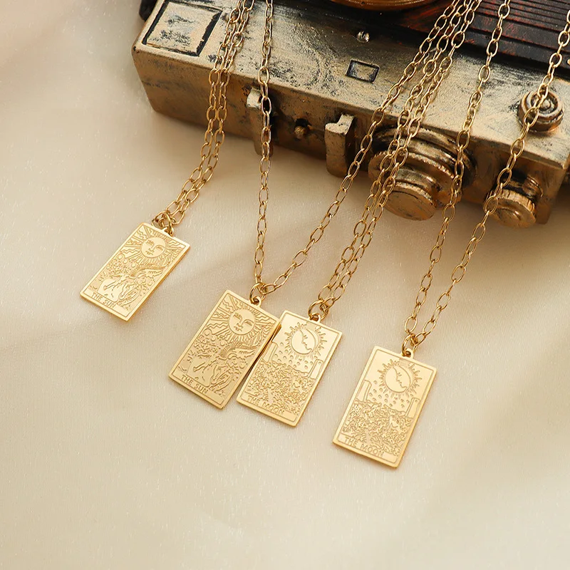

Vintage Elegant Wind Embossed Necklace Sun Moon Embossed Necklace Men and Women Collar Chain Couple Jewelry Wholesale