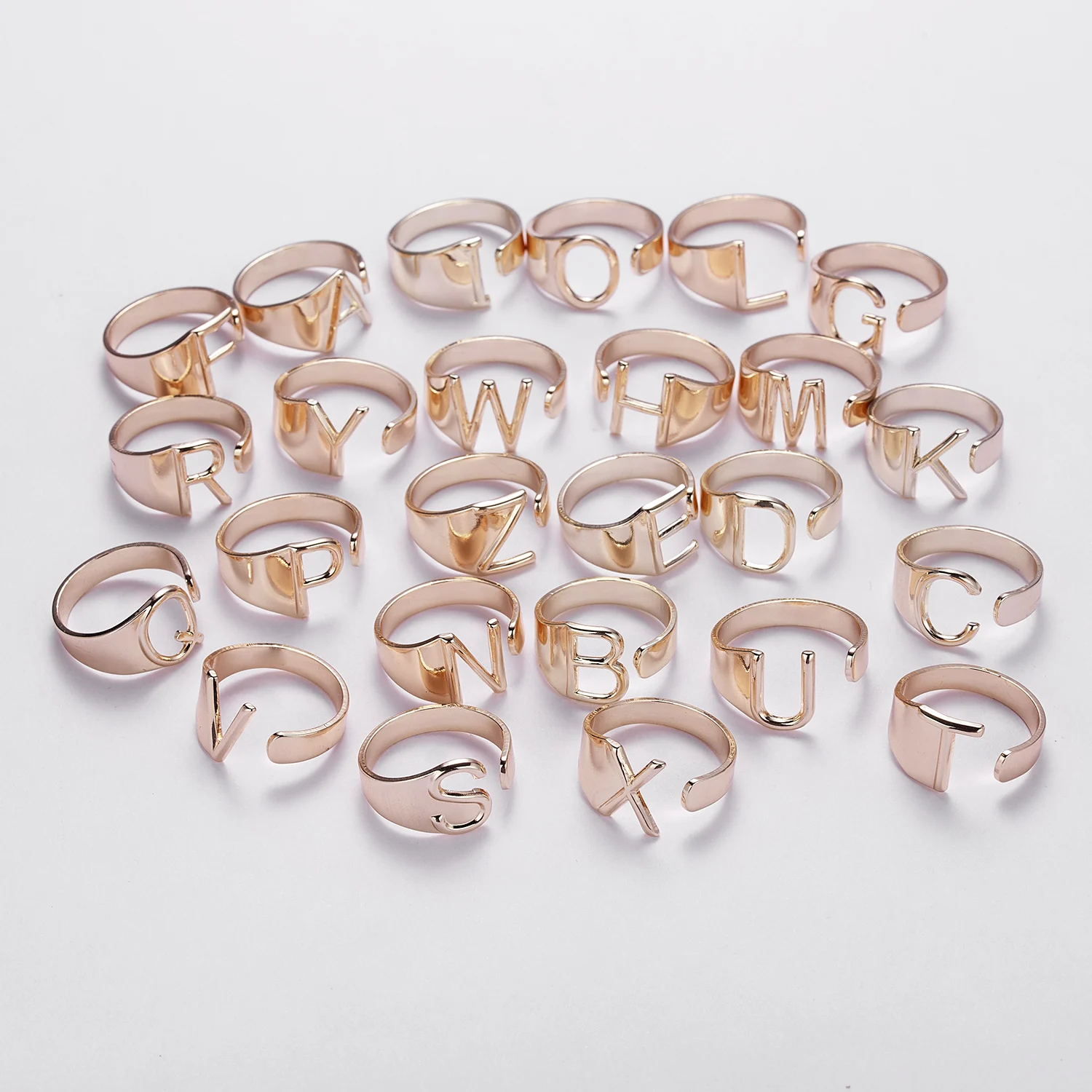 

Trendy 26 English Letter Initial Ring For Women Couple Alphabet Name Jewelry Brithday Party Finger Friends Gift Punk Accessories