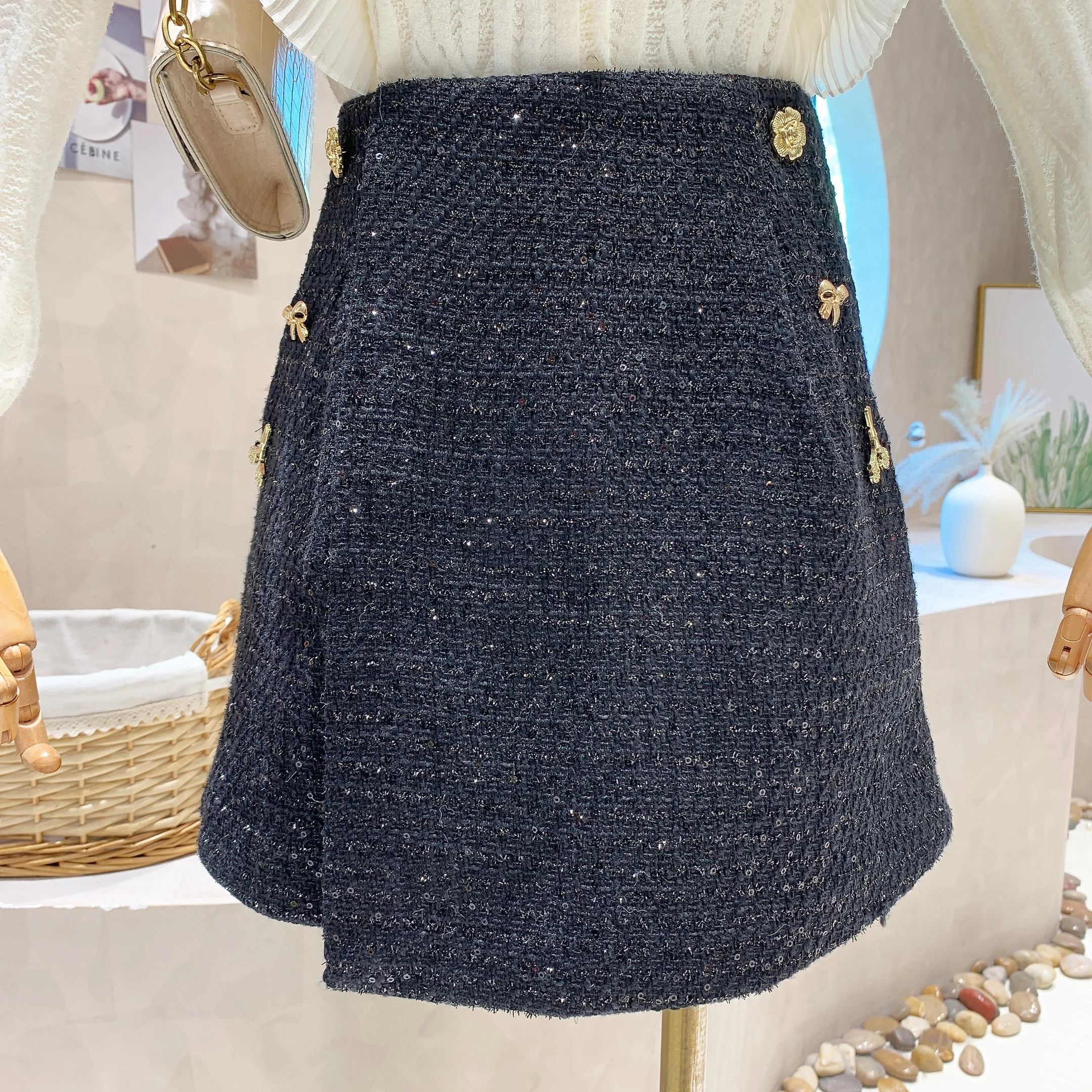 Love Diamond Button Tweed Sequins Shorts Women Autumn Winter High Waist Temperament Small Fragrance Boots