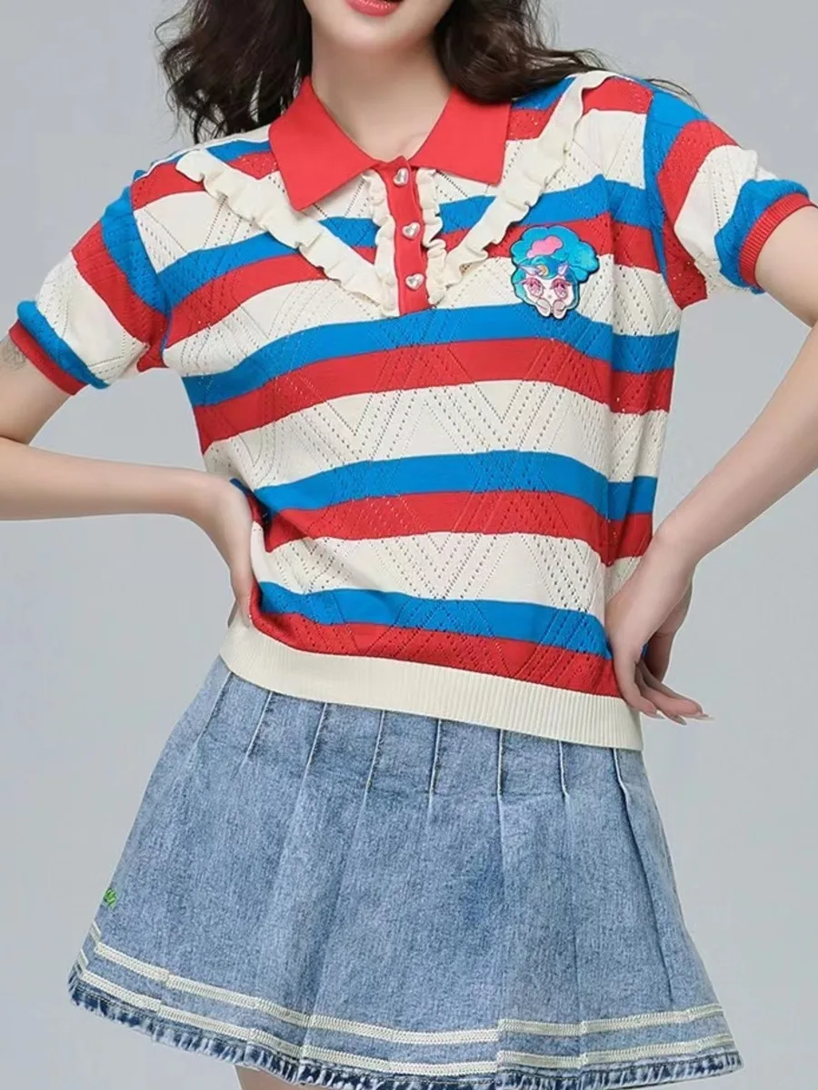 Женский трикотажный свитер в полоску