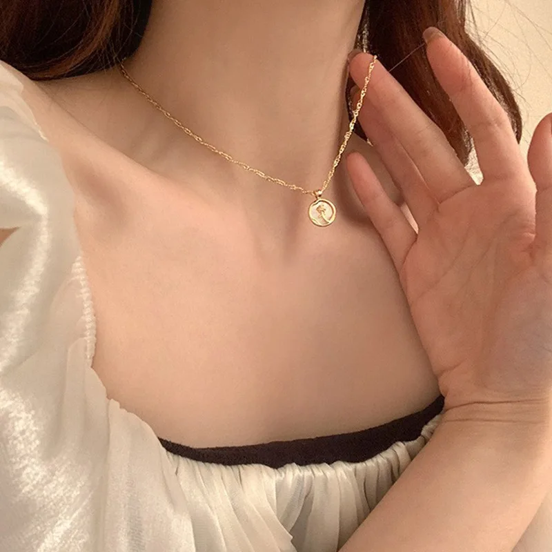 

Korean Fashion Vintage Goth Geometric Flower Pendant Gold Color Chain Neck Necklace For Women Aesthetic Y2K Jewelry Accessories