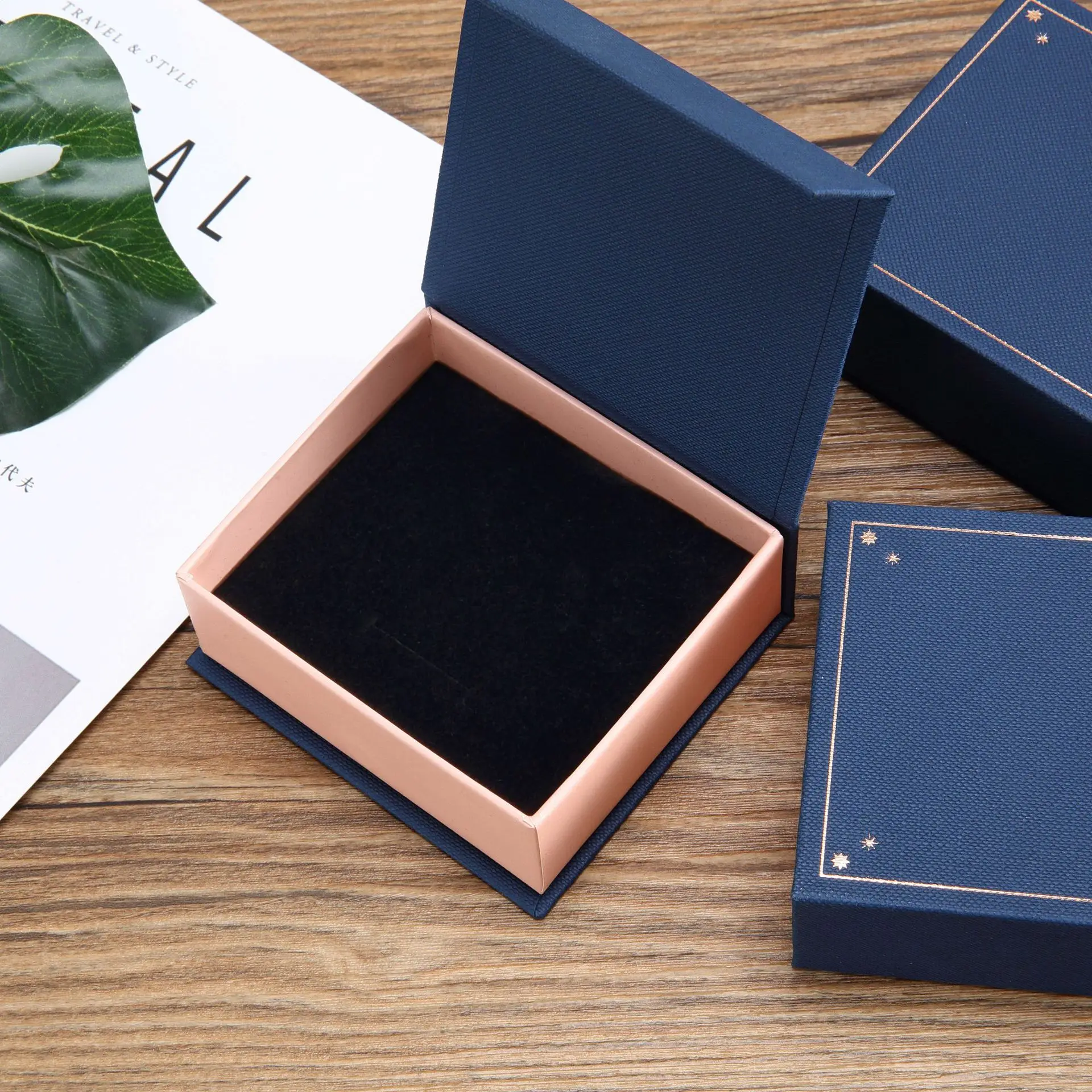 

Шкатулка для ювелирных изделий с бантом и лентой для колец, серег, ожерелий