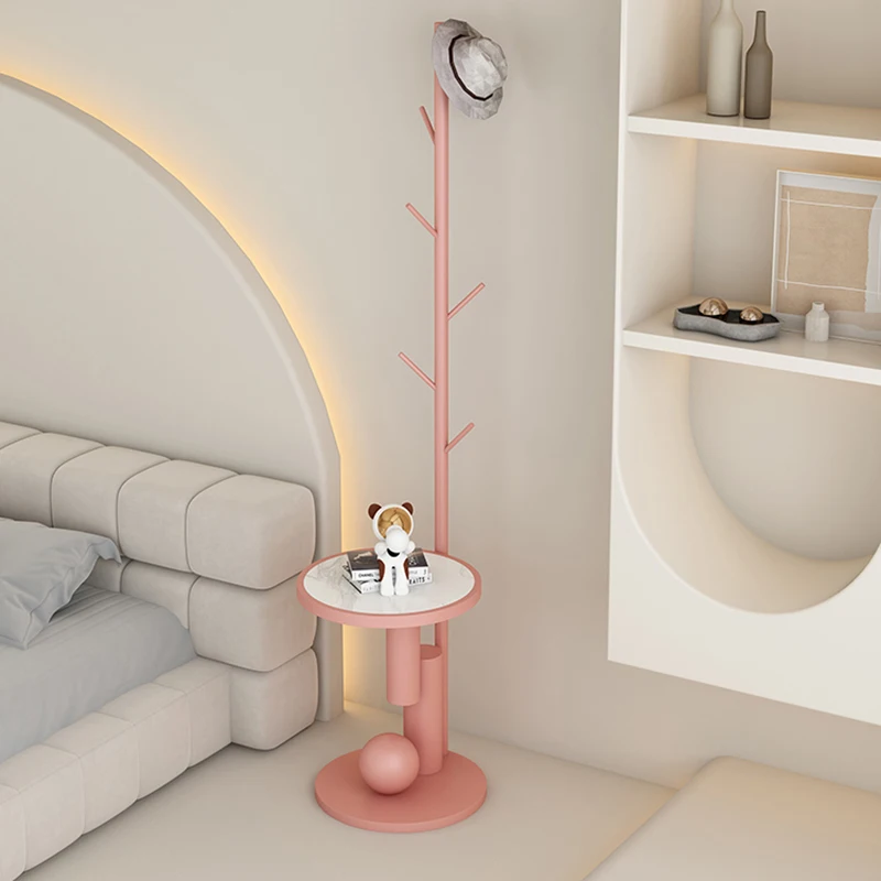 Эстетическая стойка для одежды балкона Минималистичная металлическая вешалка в