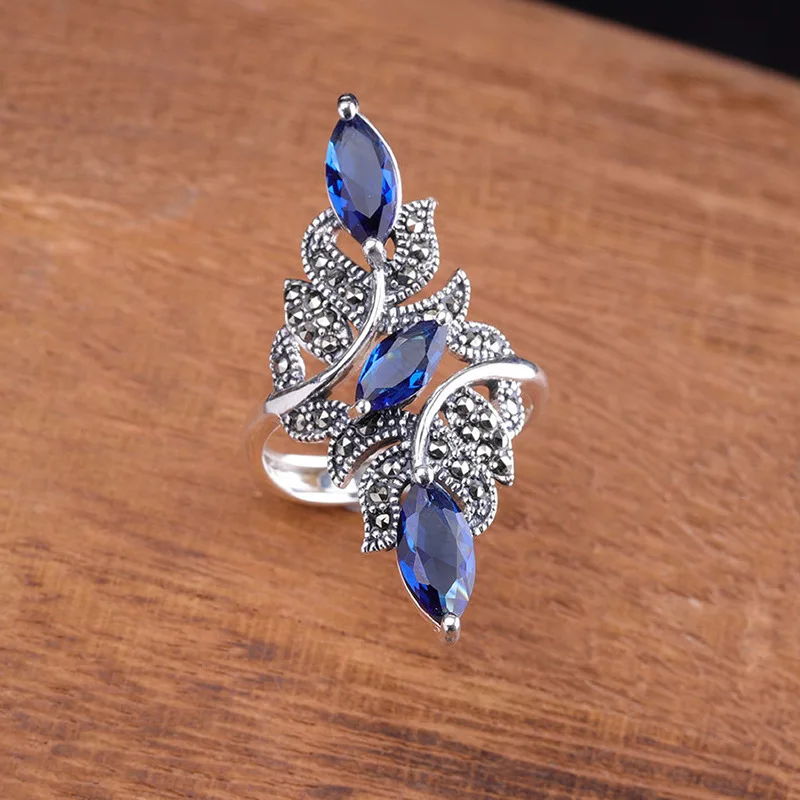 

Simple Retro Hand Jewelry European and American Popular Fashion Ladies Cut Blue Corundum Inlaid Stone Ring Decoration