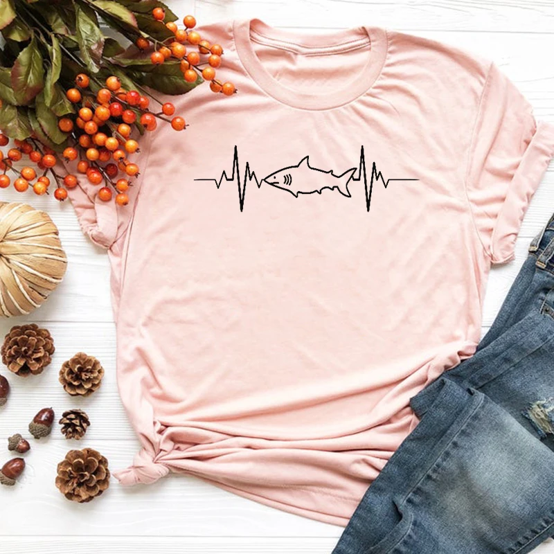 

Shark Heartbeat TShirt Funny Women Tshirt 2022 New Fashion Shark Lover Woman Clothes 90s Thanksgiving Cartoon Tee Streetwear Tee