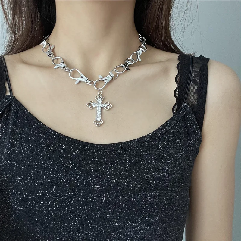 

Hip Hop Punk Style Full Diamond Cross Necklace For Women 2022 New Personality Korean Fashion Cool Key Exaggerated Jewelry Gifts