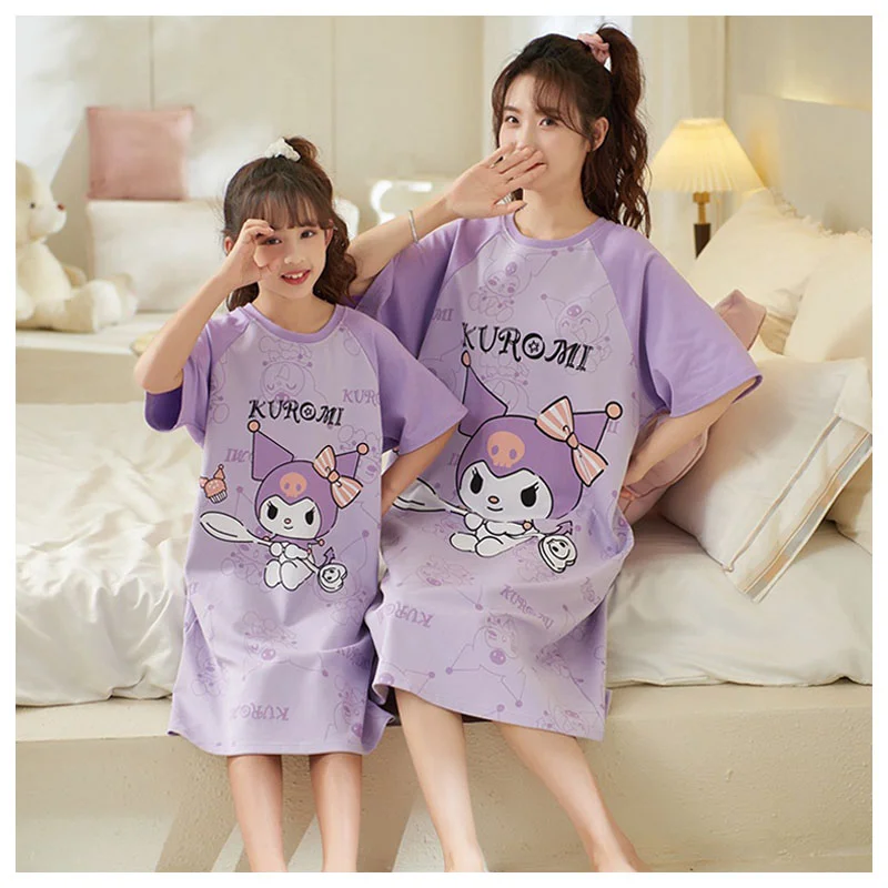

Летняя мультяшная Пижама Sanrioed для родителей и детей, юбка, аниме Kuromi Cinnamoroll Hellokittys Kawaii, хлопковая ночная рубашка с коротким рукавом