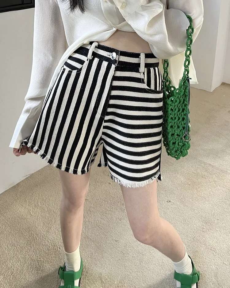 

ZCDMLL Fringe Striped Denim Shorts Women 2022 Summer High Waist Jean Shorts White And Black Y2k Fashion Bottoms Clothing