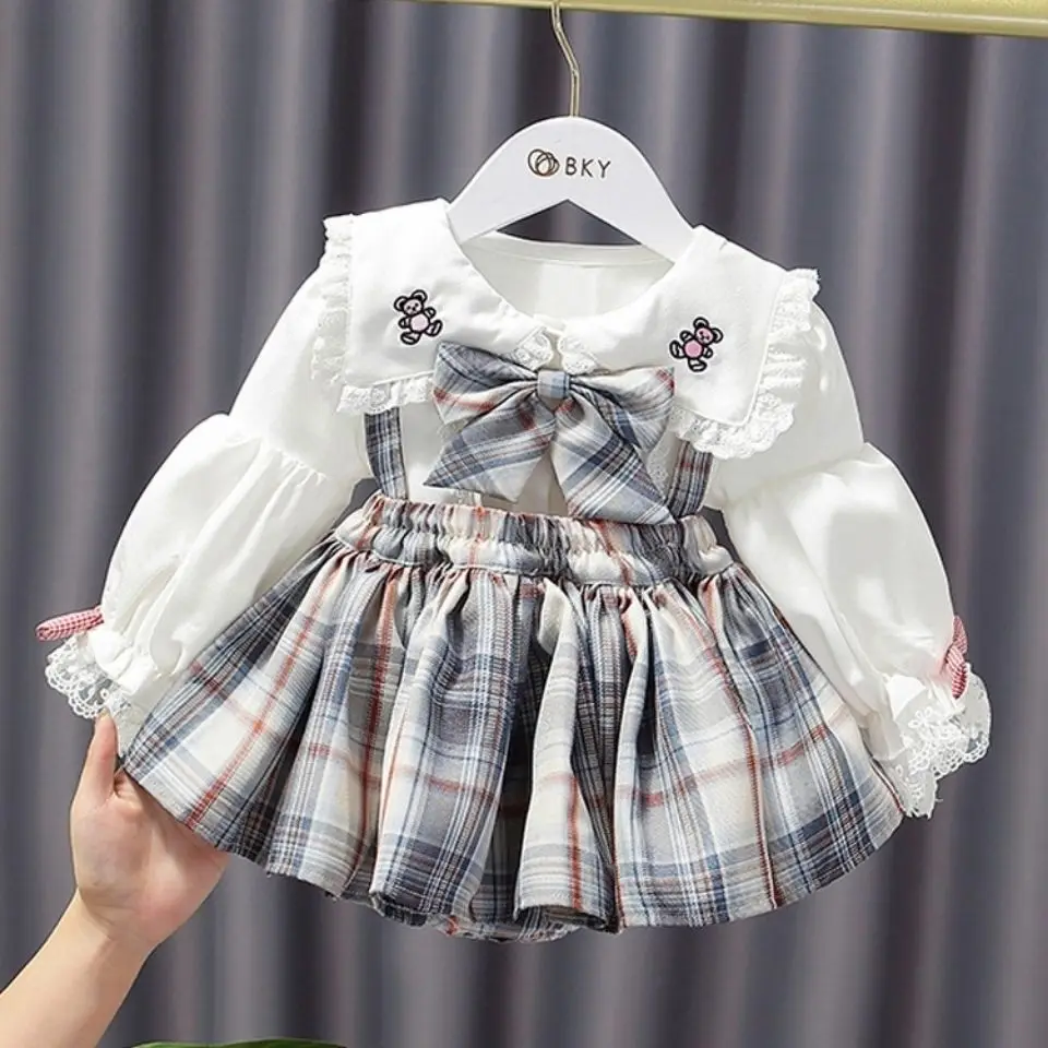 Girls' Spring and Autumn Clothing Suit 2022 New Female Baby Spring College Style Medal Western Style Pleated Skirt JK Suit