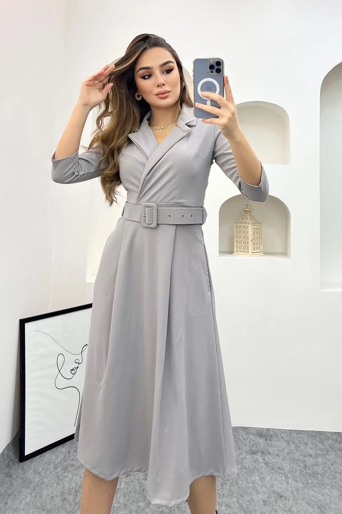 

Длинное двубортное облегающее платье-мини из крепированной ткани, с карманами и поясом