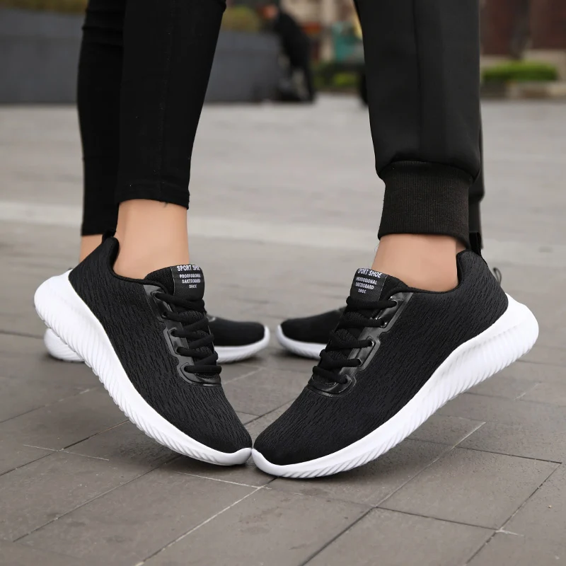 Hot Sale Light Men Running Shoes Breathable Men's Athletic Sneakers Comfortable Walking Jogging Unisex Sports Shoes Men Sneakers