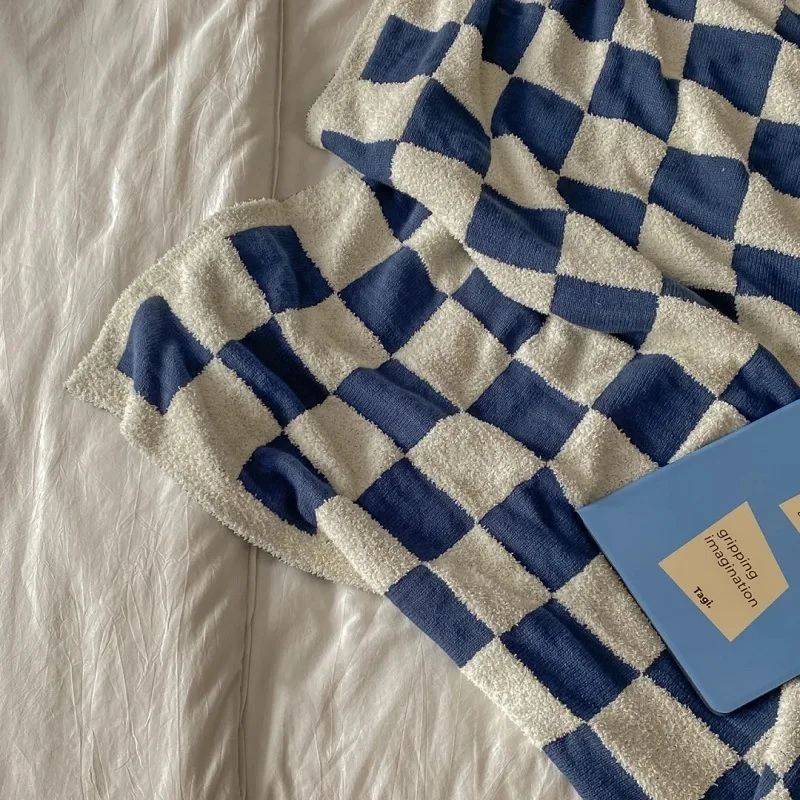 

Retro Checkerboard Plaid Flannel Blanket Autumn And Winter Soft Warm Shawl Sofa Bed Plush Coral Fleece Blanket