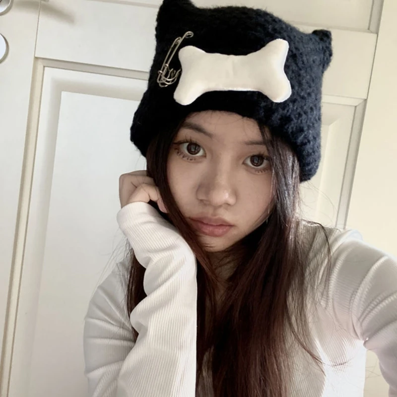 

Winter Beanie Hats with Cute Cat Ears Small Bone Pin Y2K Knitted Hat for Girls