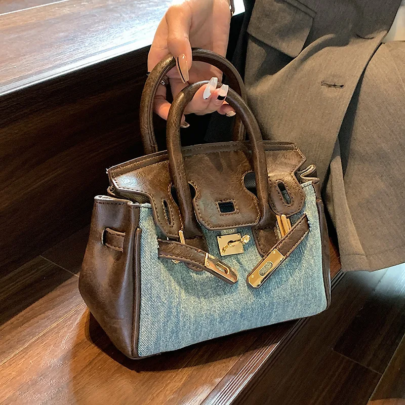 

Advanced bag for women 2023, new niche design, messenger bag for women in summer, textured hand-held Kelly bag