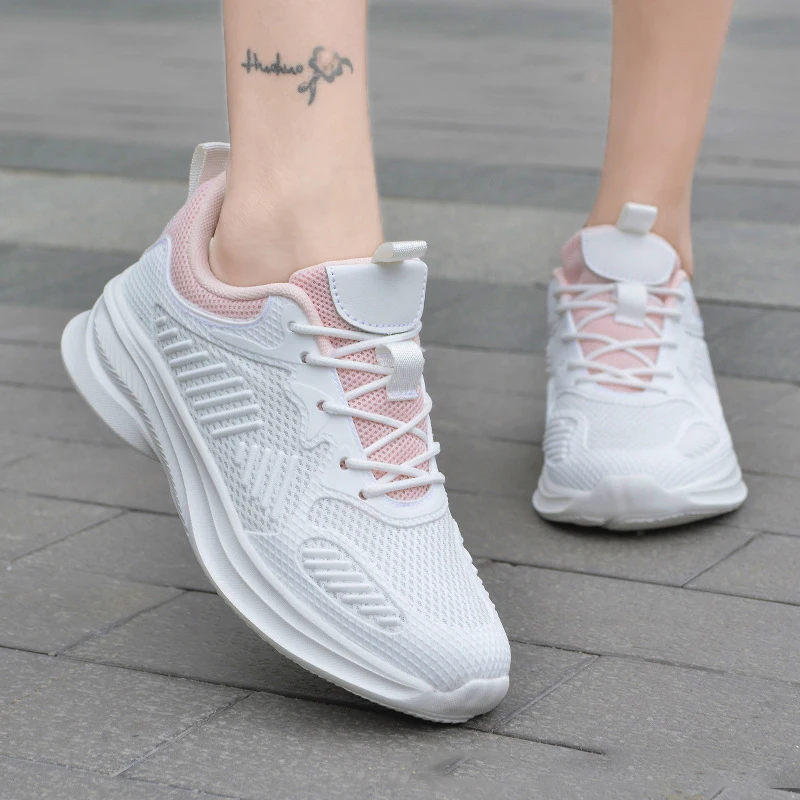 

New trend fashion flat bottom sports dance shoes soft sole outdoor dedicated light and comfortable