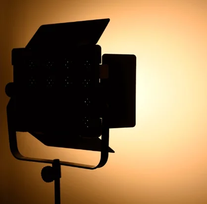 

65W YONGNUO YN9000 900 LED Video Light 3200K-5500K Photography Lamp with Softbox for Studio