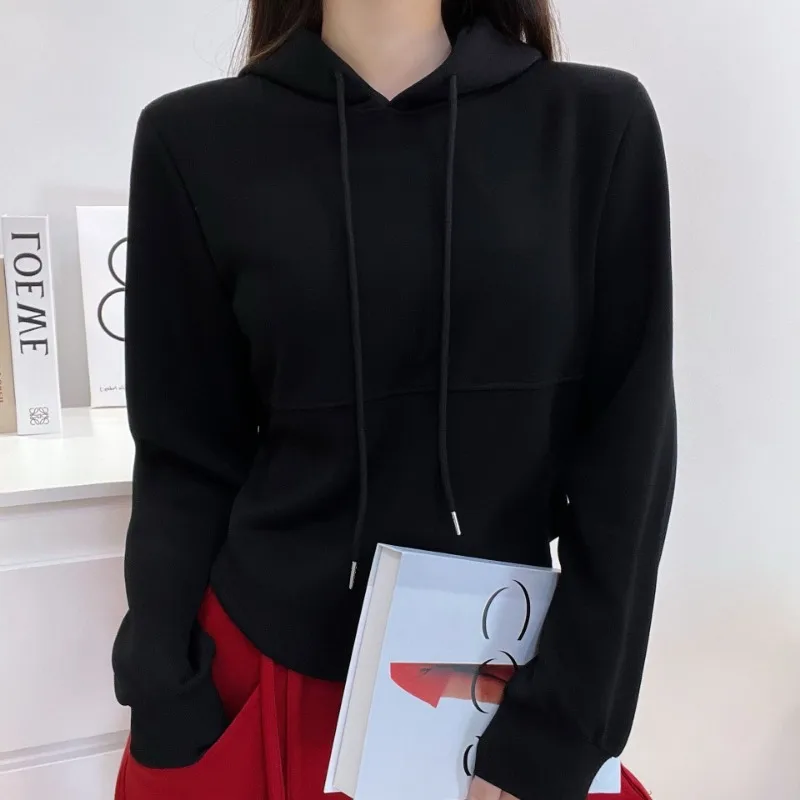 Рисунок 3 - Женская толстовка с коротким рукавом