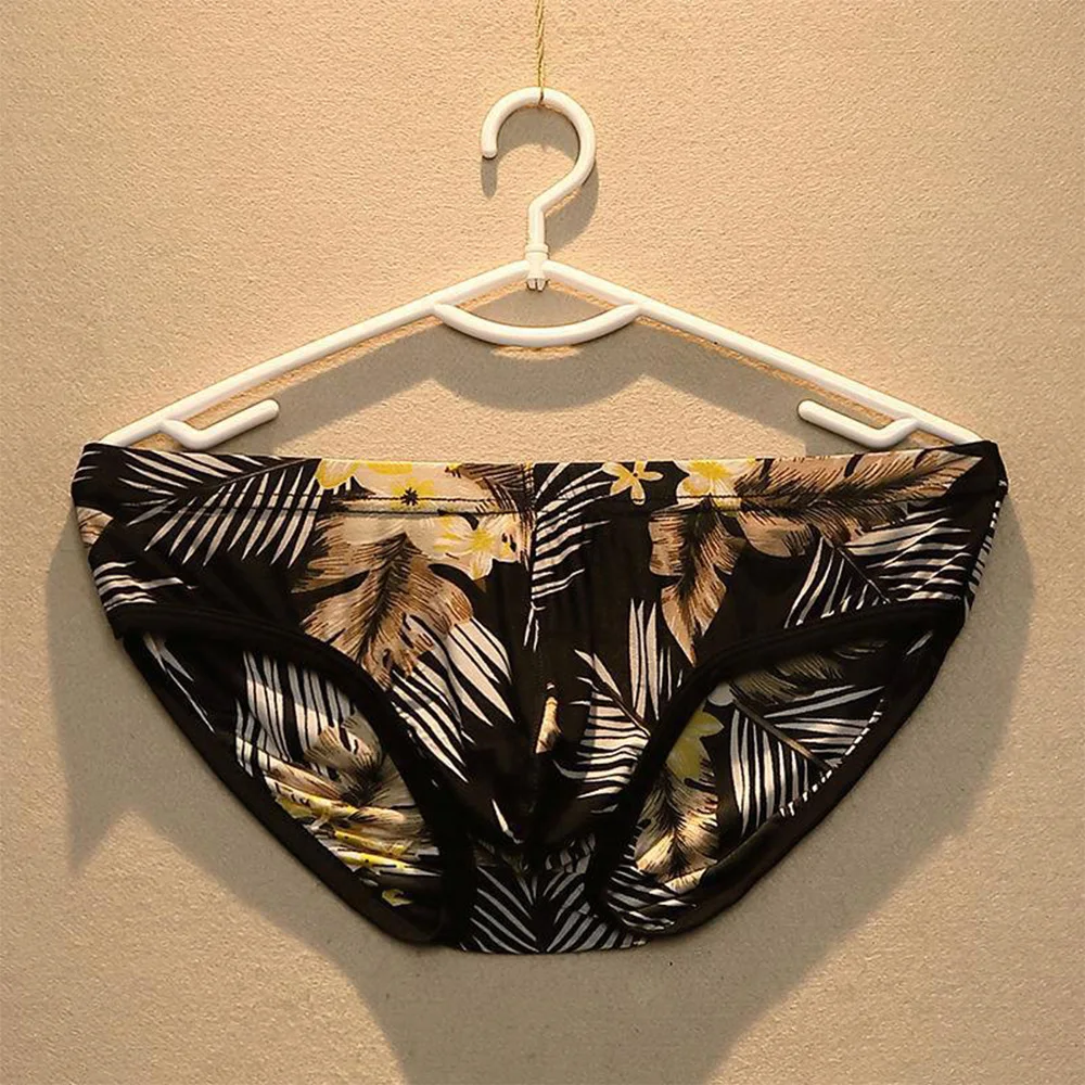 

Men's Panties Ice Silk Briefs Print Briefs Sexy Underpants Seamless Shorts Breathable Underwear Male Sensual Lingerie