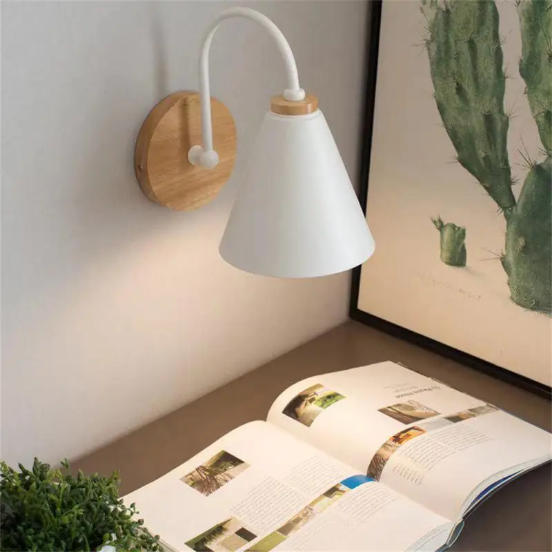 

Деревянная железная настенная лампа, прикроватный светильник, Современная Скандинавская однотонная лампа для спальни, гостиной, коридора, настенное украшение