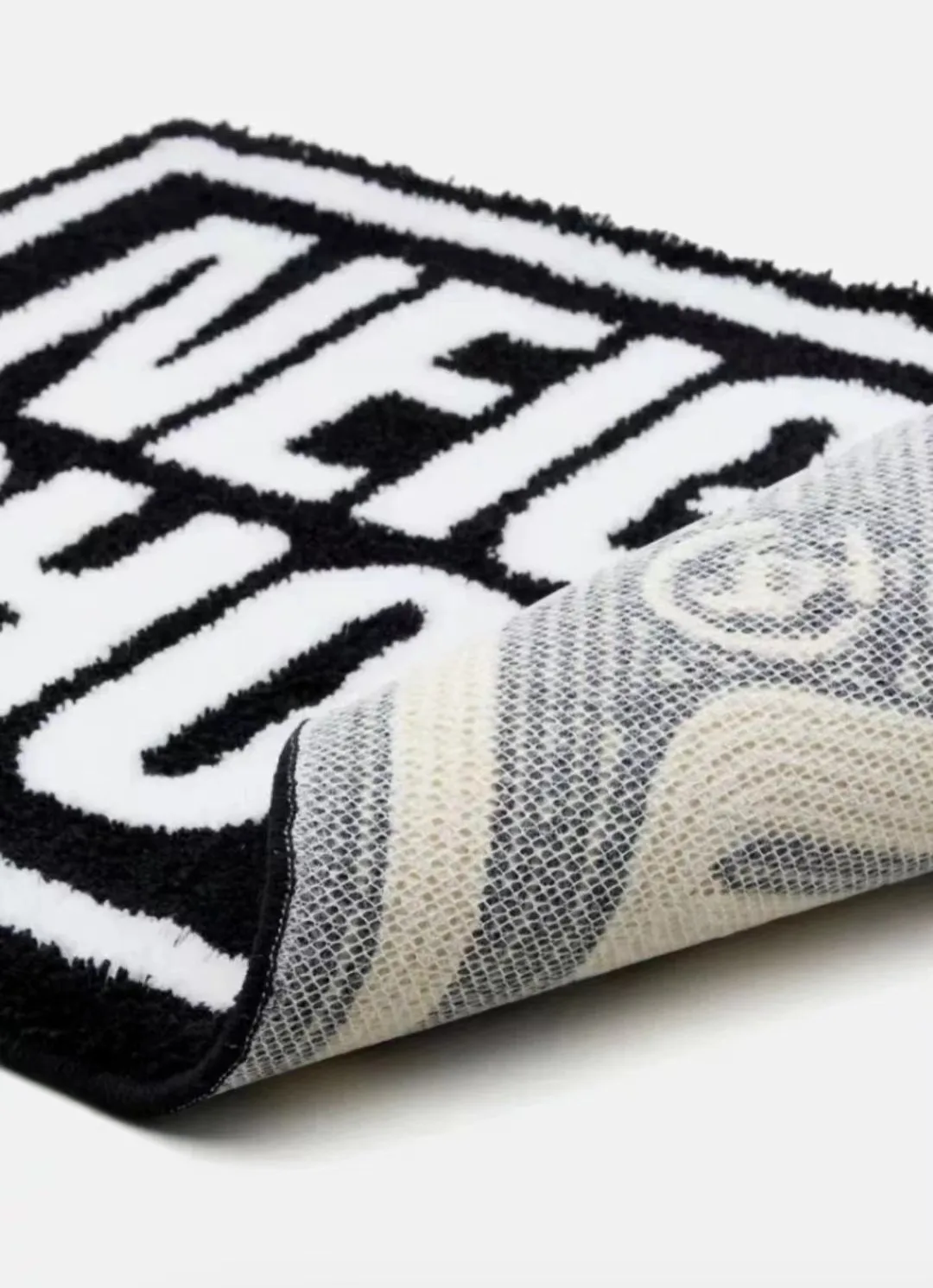 Пригородный коврик размер 60 × 90 действительно огромный