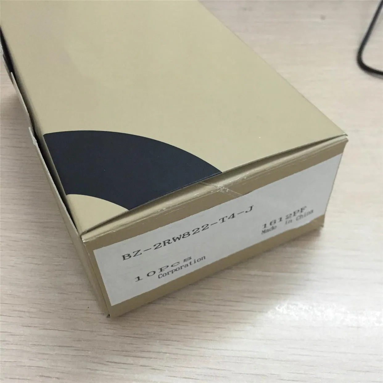 Новый микропереключатель 2RW822-T4-J