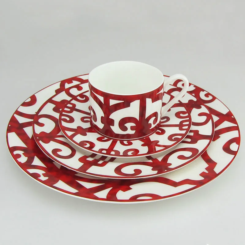 

Bone china red Spanish dinner plate grid plate art design dinner plate tableware set