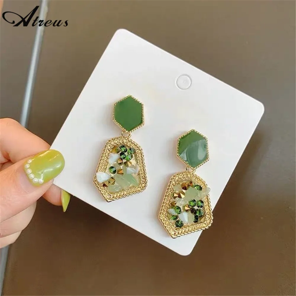 

Green Natural crushed stone Earrings Korean Fashion New Earrings Temperament Simple Crystal Earrings Women's Geometric Earrings