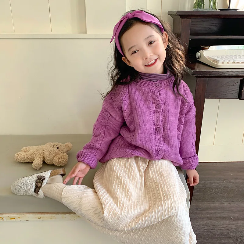 

Свитер для девочек 2022 с круглым вырезом и длинными рукавами, пуловер стандартной длины, хлопковый однотонный простой удобный Повседневный зимний детский