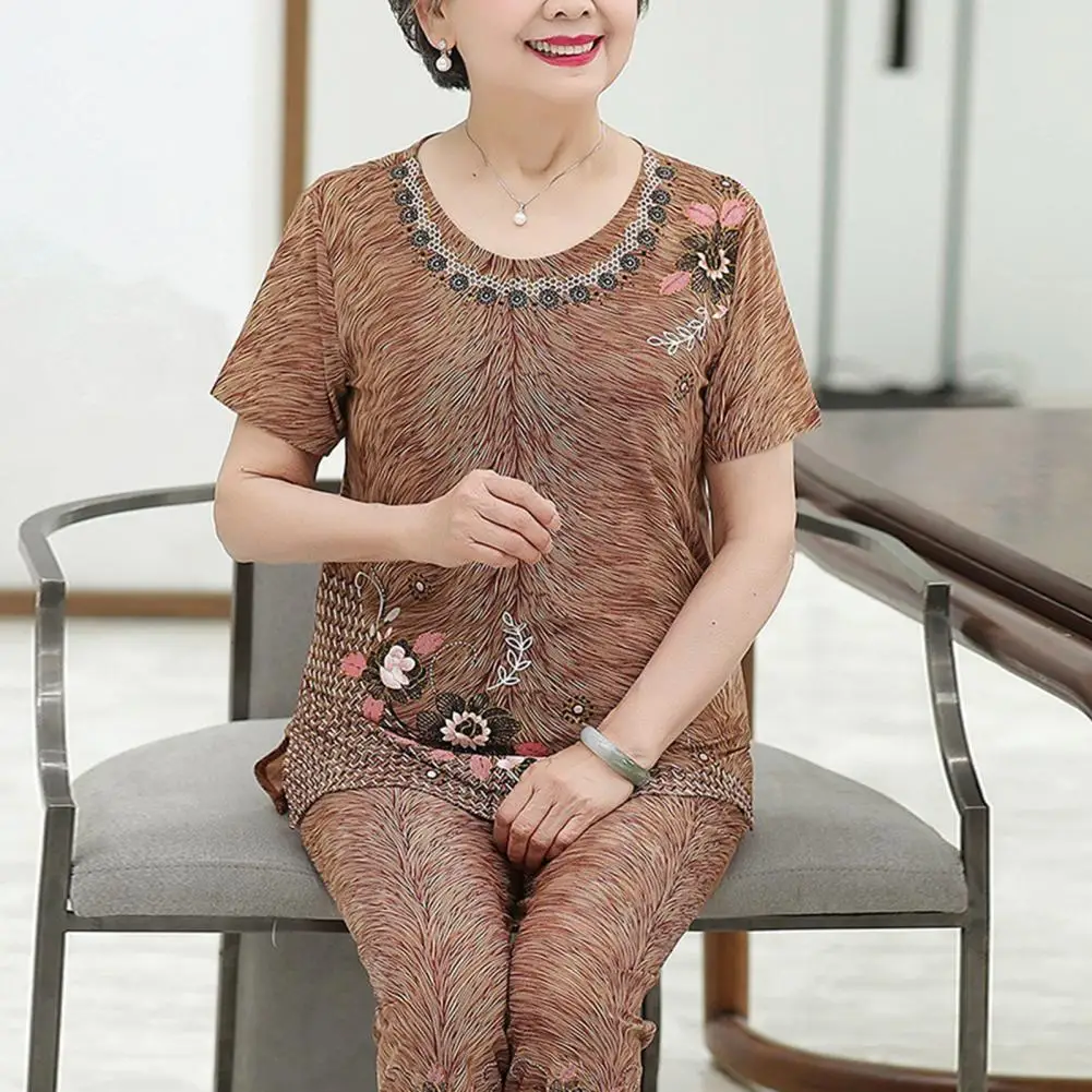 

2Pcs/Set Grandma T-shirt Pants Suit Summer Older Women Top Pants Suit Flower Print Short Sleeve Elderly Mom Top Cropped Trousers