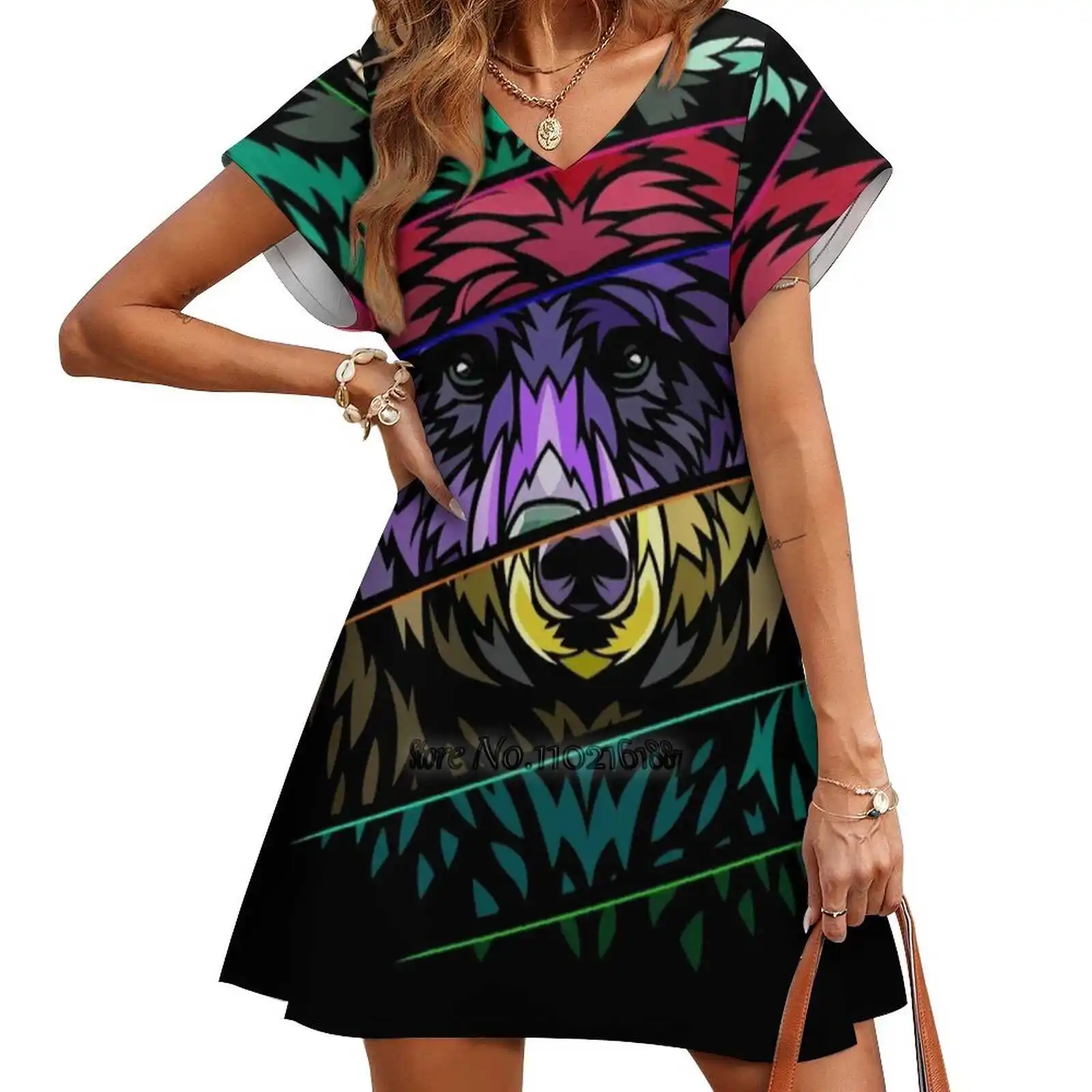 

Платье с коротким рукавом, V-образным вырезом и принтом