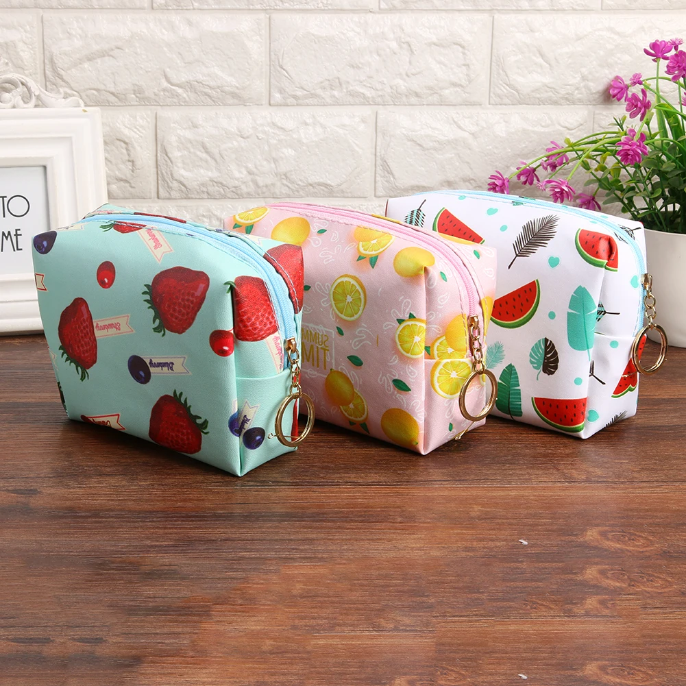 

Водонепроницаемый практичный органайзер для косметики с фруктами, многофункциональная прочная портативная дорожная сумка для хранения ту...