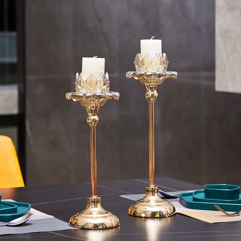 

Golden Vintage Candles Table Designer Luxury Stick Candelabrumes Table Wooden Living Candelabraative Candels Room Table Decor