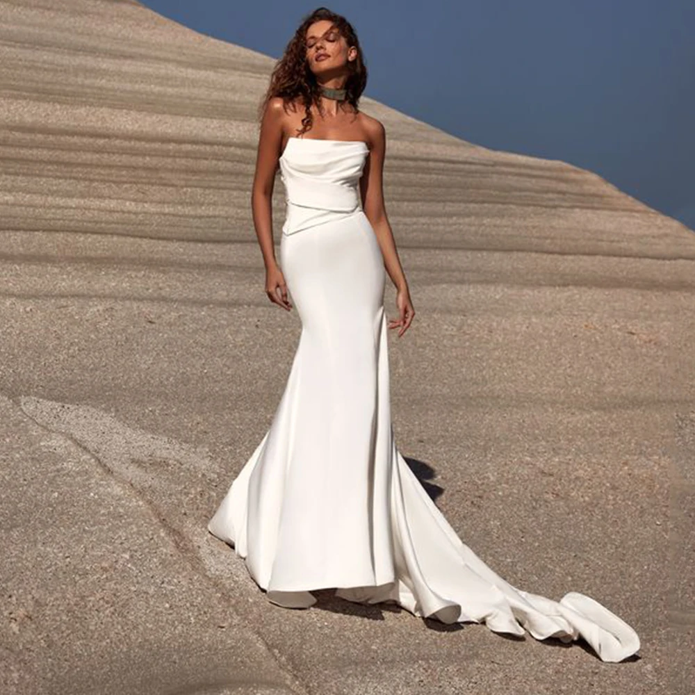 

Simple Strapless Mermaid Wedding Dress Pleat Sleeveless Floor Length Sexy Open Back Bridal Sweep Train Formal Marriage Gowns