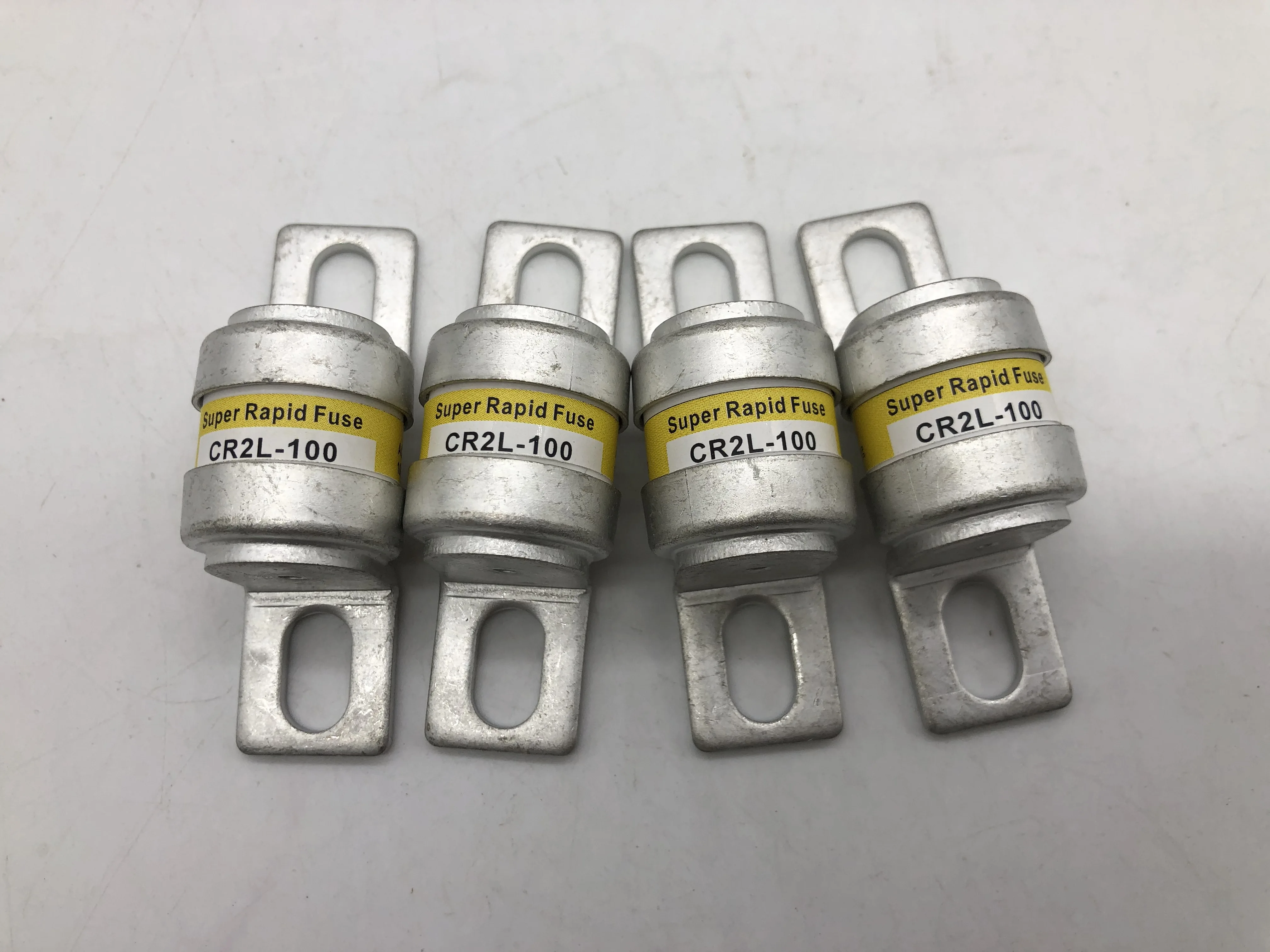 

Новый модуль плавких предохранителей: Φ CR2L-100/UL CR2L-125/UL