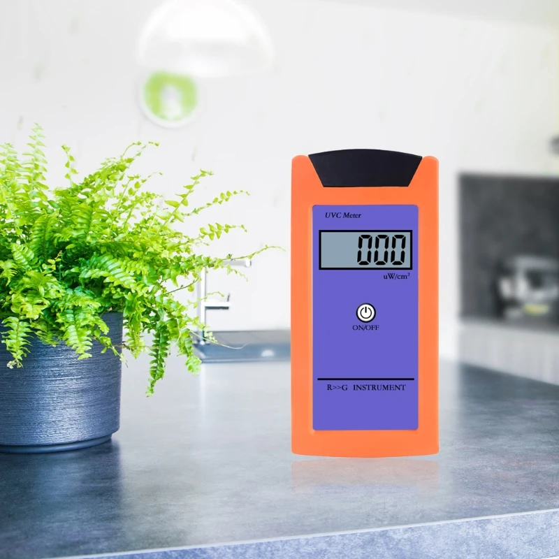 Инструмент для измерения яркости и ультрафиолетового излучения |