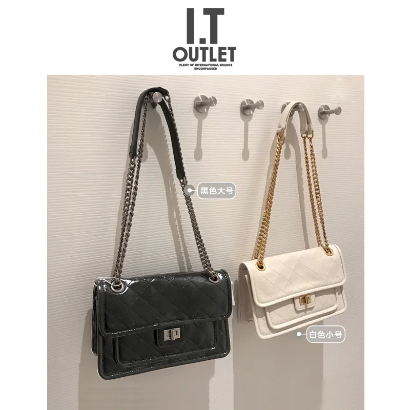 

Lingge Chain High Capacity Shoulder Bag