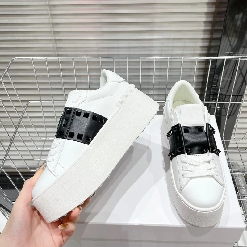 

2023 Fashion Brand Riveted Women's Shoes Leather Sneakers High Tops Casual Crystal Flats Designer Shoes Lace Sapatiras Mujer