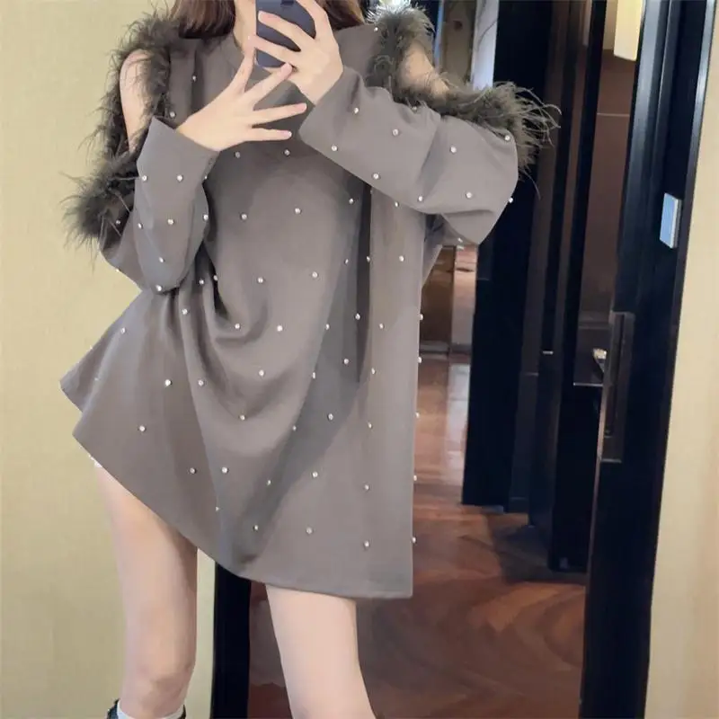 Темпераментные свободные футболки с открытыми плечами весенне-осенние новые