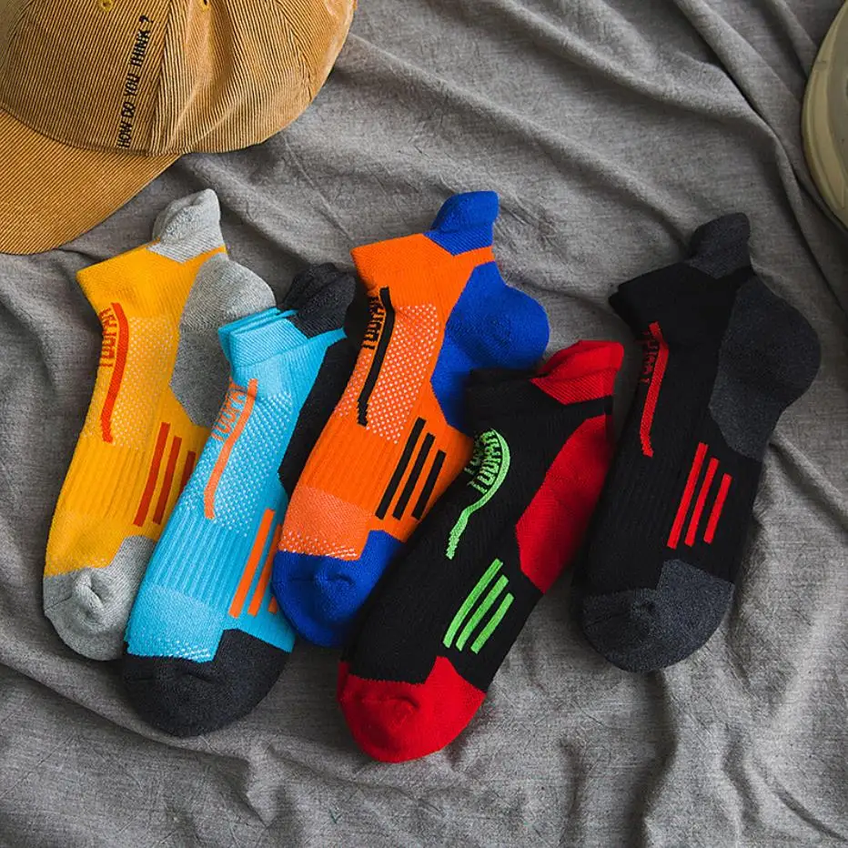 

5 Pairs/Lot Professional Outdoor Sport Men Socks Mesh Breathable Short Casual Socks Non-Slip Running Football Basketball Socks