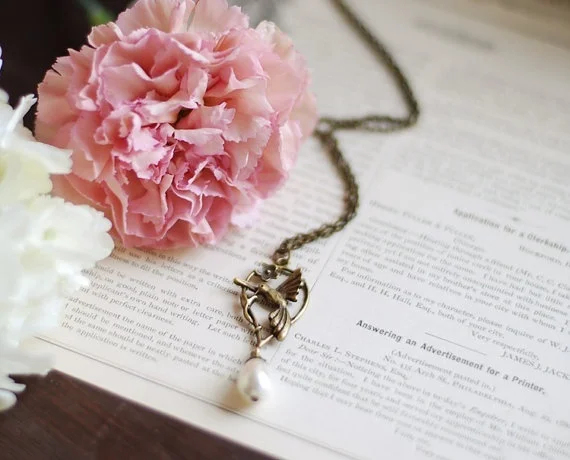 

New Products Hot Selling Fashion Trend Jewelry Korean Version Simple Bird Gemstone Alloy Jewelry Pendant Necklace