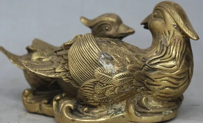 Китайская народная латунная 2-осевая статуя птицы-мандарина для любителей утки