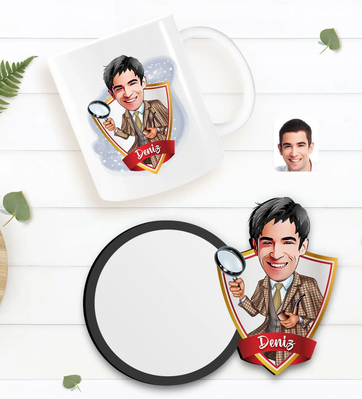 

Персонализированный инспектор карикатура на белую кружку и деревянную подставку в подарок