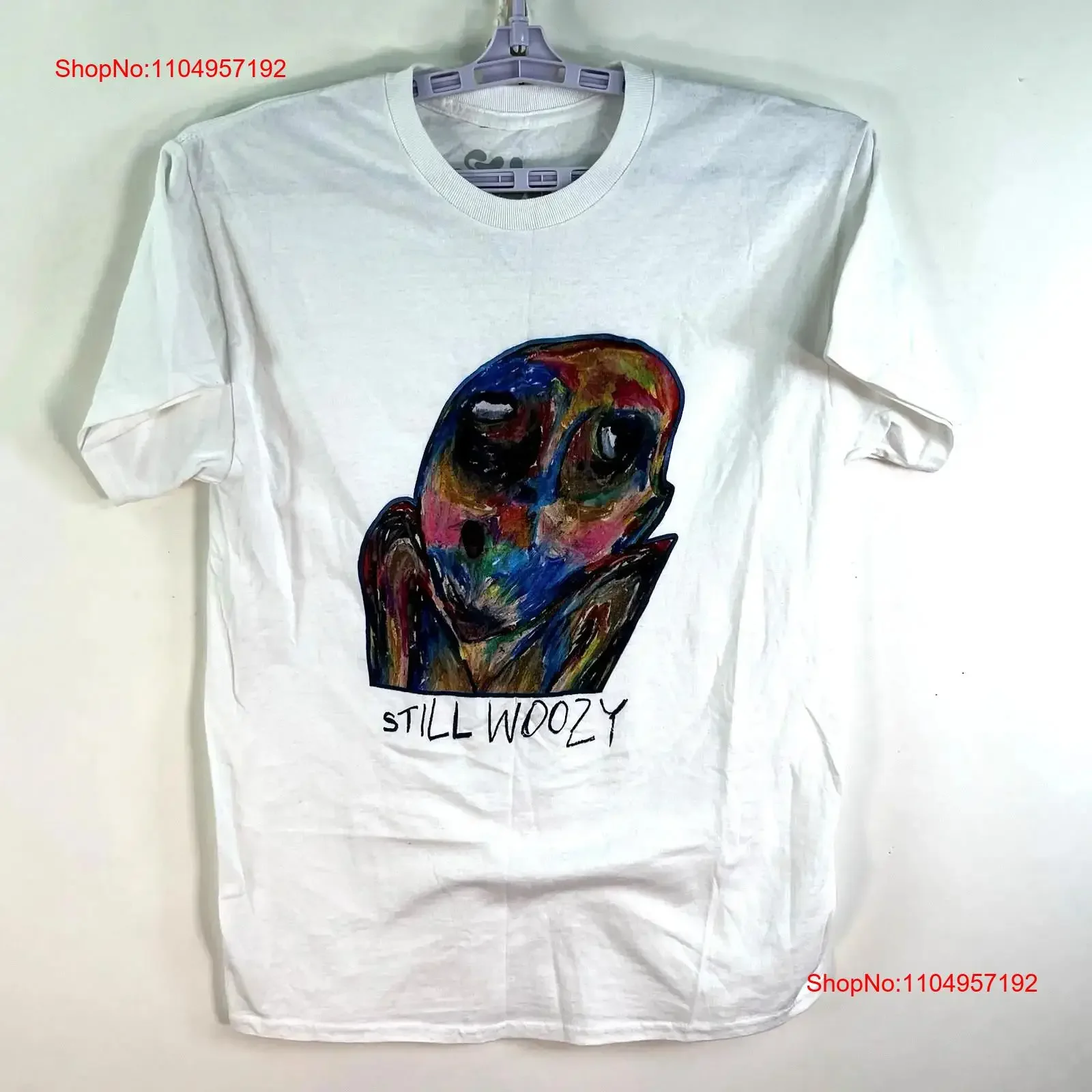 Фото Футболка Still Woozy Art Window с принтом, размер M, белый винтажный стираный дышащий топ для повседневной носки, мягкая универсальная мода №1
