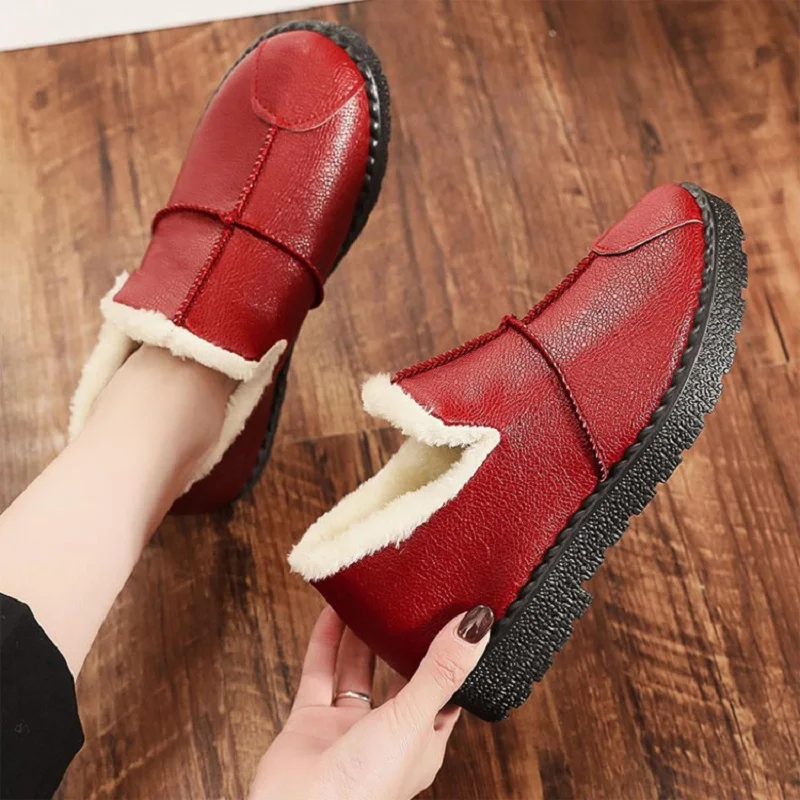 

2023 Waterproof Fur Flats Ladies Winter Warm Slip On Shoes Women's Plush Loafer Elderly Mom Light Shoes Granny Leather Shoes