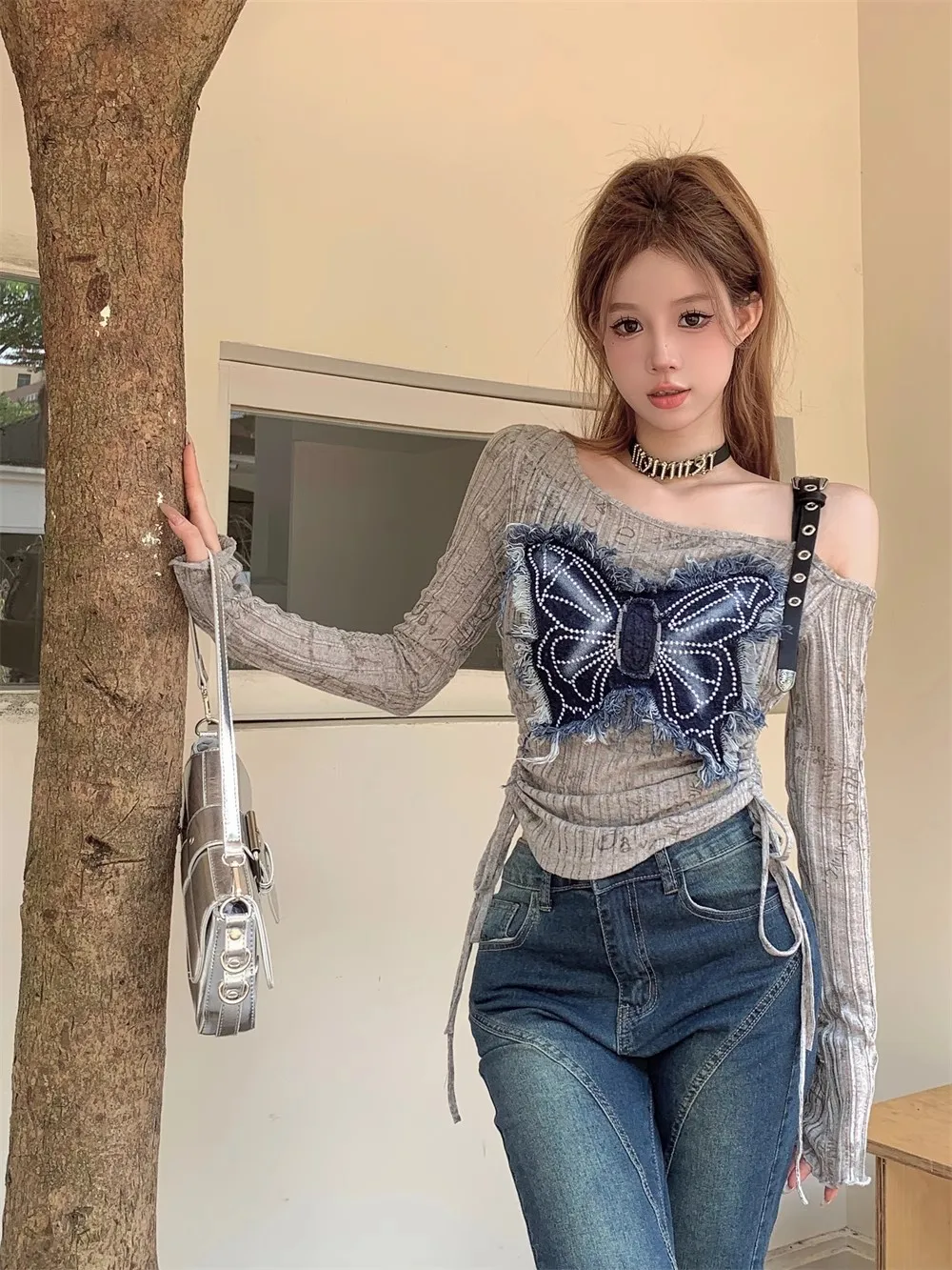 Женская футболка с вышивкой контрастная Футболка из джинсовой ткани со