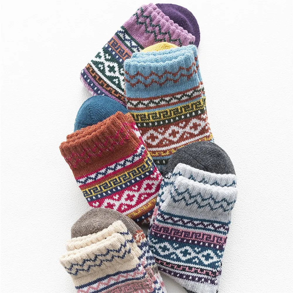 5 Pairs High Quality Autumn and Winter Women's Rabbit Wool Socks Super Thick Warm Cashmere Cruciate Flower Women Socks