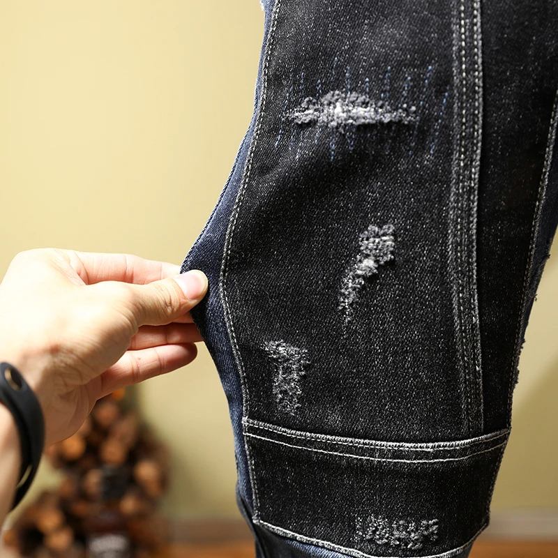 Рисунок 5 - Уличные модные мужские джинсы в стиле ретро