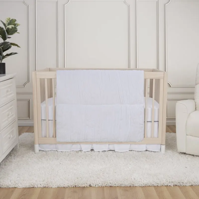 

Simply White 3 Piece Crib Bedding Set