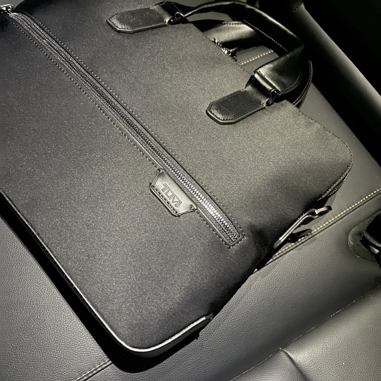 Tumi Fashion Business Simplicity Convenient Thin Men's Briefcase Tote Briefcase Document Bag Laptop Bag Messenger Bag Men