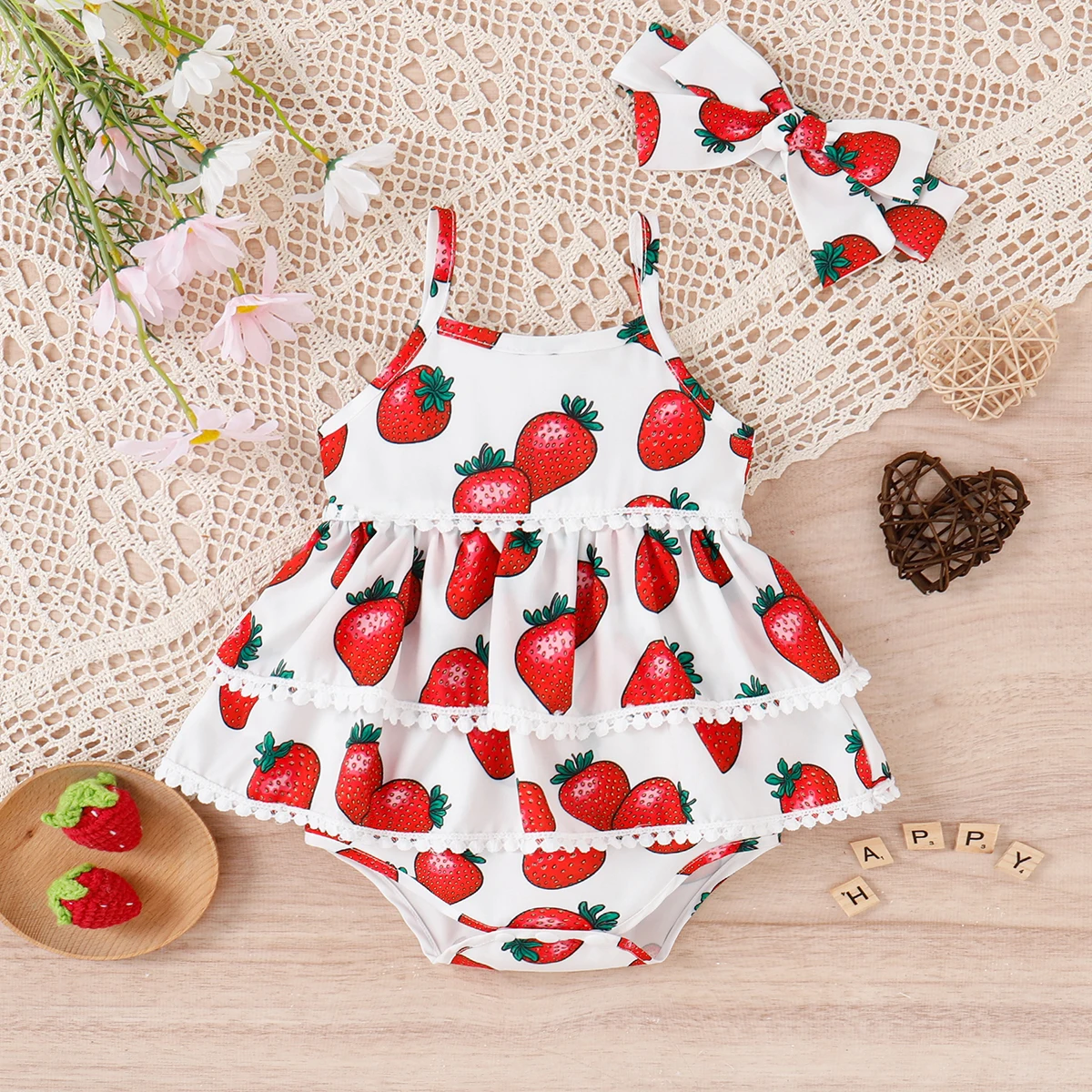 

PatPat 2pcs Baby Girl Allover Strawberry Print Layered Ruffle Trim Cami Romper & Headband Set